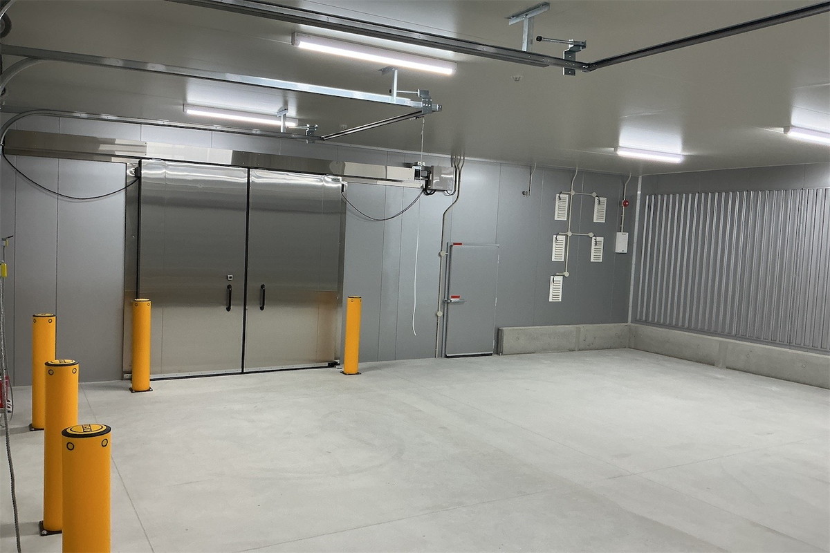 株式会社青木興業様冷凍倉庫