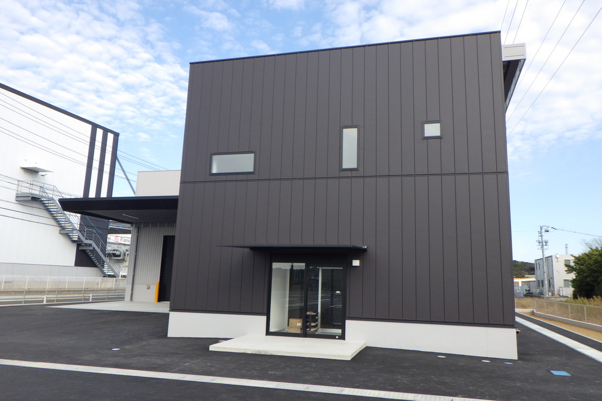 丸八地所株式会社倉庫兼事務所